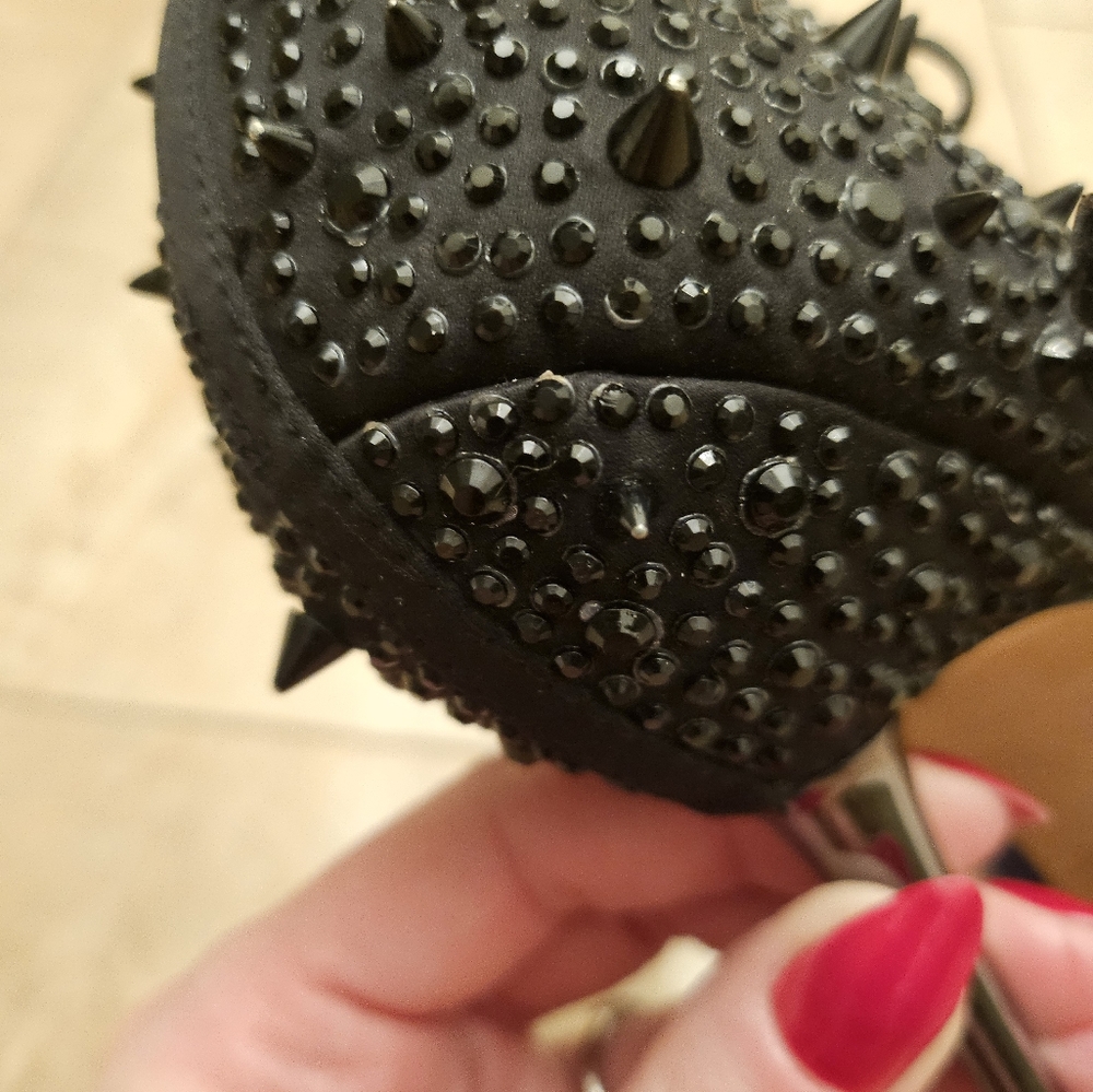 Heels - Picture 7 of 8